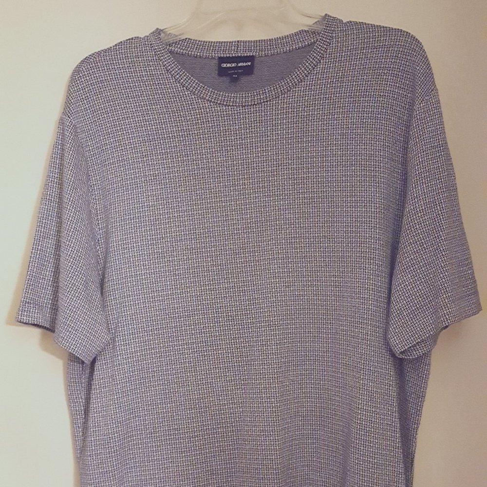 Handsome Authentic Men's Giorgio Armani shirt EUC